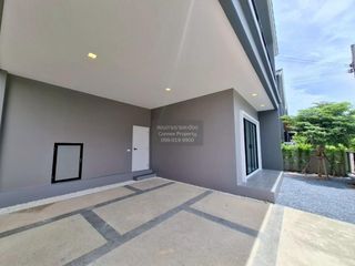 À vendre 5 chambres maison à Bang Bua Thong, Nonthaburi