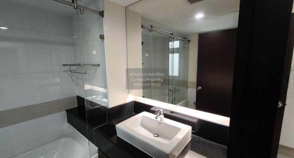 For sale 2 bedrooms condo in Yan Nawa, Bangkok