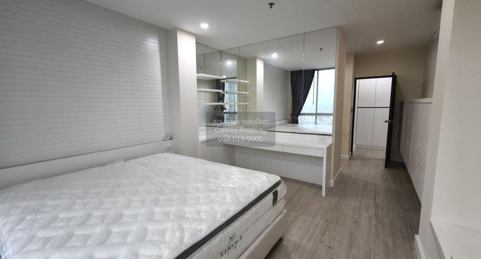 For sale 2 bedrooms condo in Yan Nawa, Bangkok