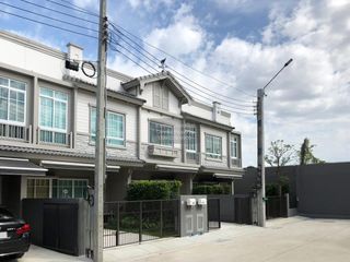 For sale 2 bedrooms townhouse in Bang Phli, Samut Prakan