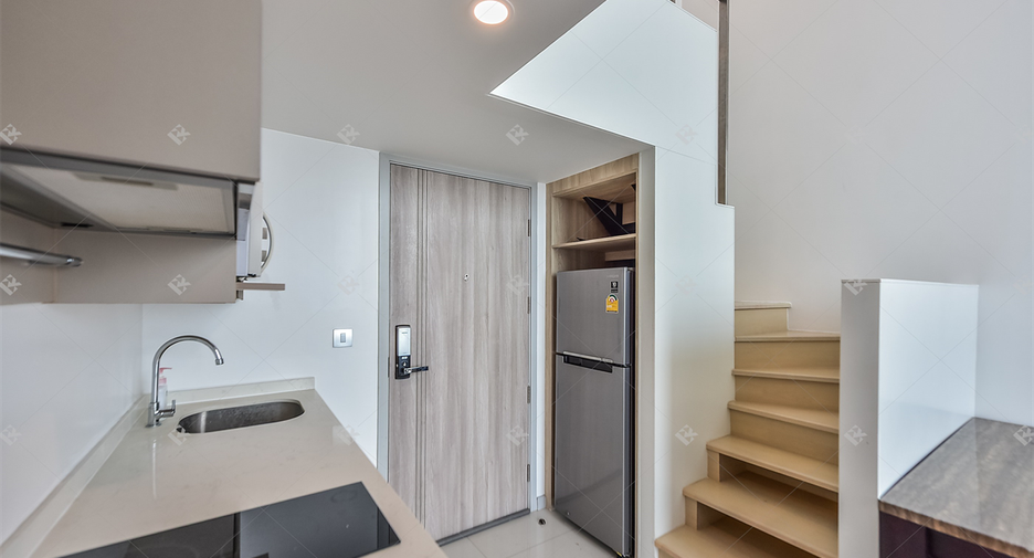 For rent 2 bedrooms condo in Sathon, Bangkok