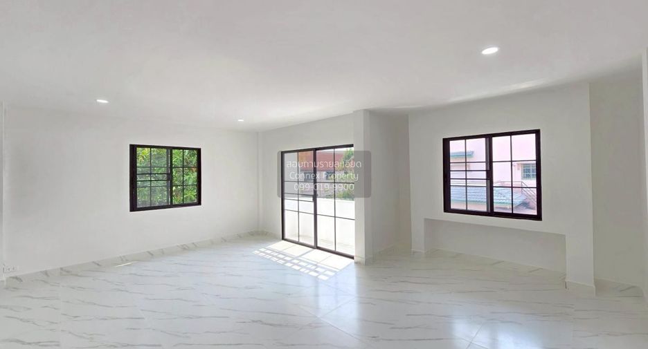 出售 5 卧室 联排别墅 在 Thanyaburi, Pathum Thani