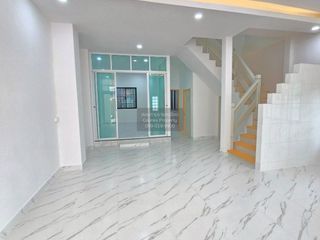 出售 5 卧室 联排别墅 在 Thanyaburi, Pathum Thani