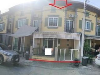 Casa adosada en venta de 4 habitaciones en Nong Khaem, Bangkok