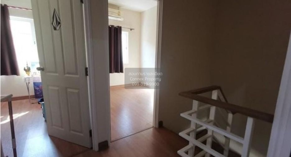Casa adosada en venta de 4 habitaciones en Nong Khaem, Bangkok