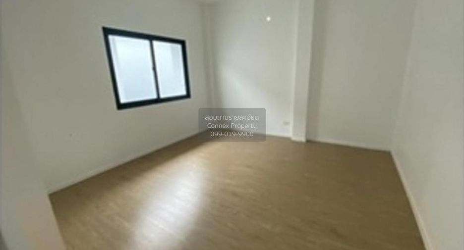 For sale 4 bedrooms house in Thanyaburi, Pathum Thani