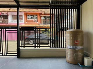 For sale 3 bedrooms townhouse in Khlong Luang, Pathum Thani