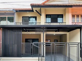 For sale 3 bedrooms townhouse in Khlong Luang, Pathum Thani