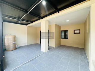 For sale 3 bedrooms townhouse in Khlong Luang, Pathum Thani