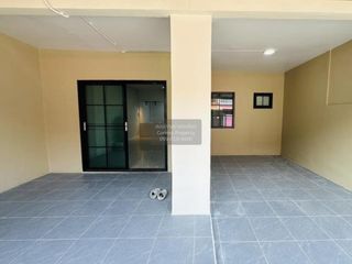 For sale 3 bedrooms townhouse in Khlong Luang, Pathum Thani