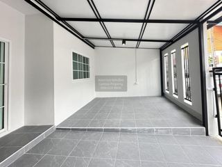 出售 2 卧室 联排别墅 在 Thanyaburi, Pathum Thani