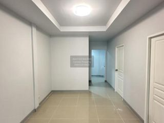 出售 2 卧室 联排别墅 在 Thanyaburi, Pathum Thani
