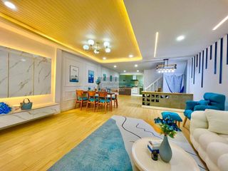 Casa adosada en venta de 3 habitaciones en Khlong Sam Wa, Bangkok