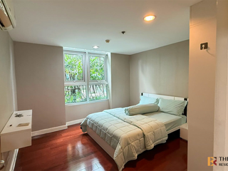 For sale 5 bedrooms condo in Huai Khwang, Bangkok