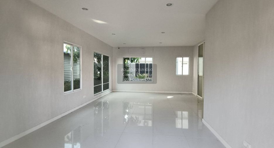 Casa en venta de 3 habitaciones en Bang Sao Thong, Samut Prakan