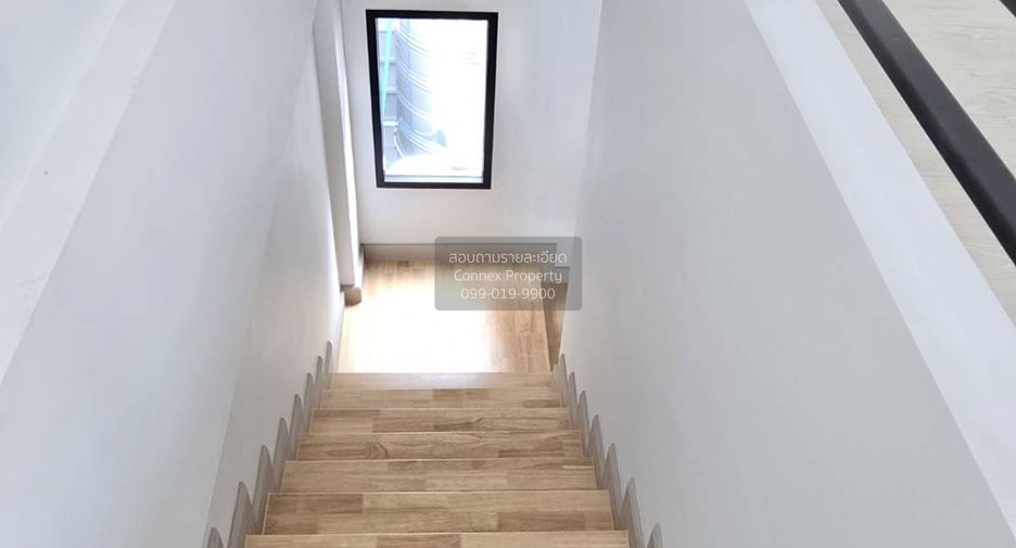 Reihenhaus zum Kauf mit 3 Zimmer in Mueang Samut Prakan, Samut Prakan
