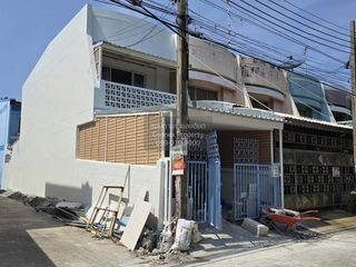Casa adosada en venta de 2 habitaciones en Nong Khaem, Bangkok