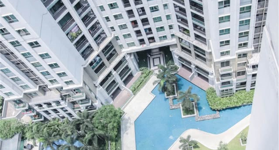 Wohnung zur Miete mit 3 Zimmer in Huai Khwang, Bangkok