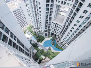 For rent 3 bedrooms condo in Huai Khwang, Bangkok