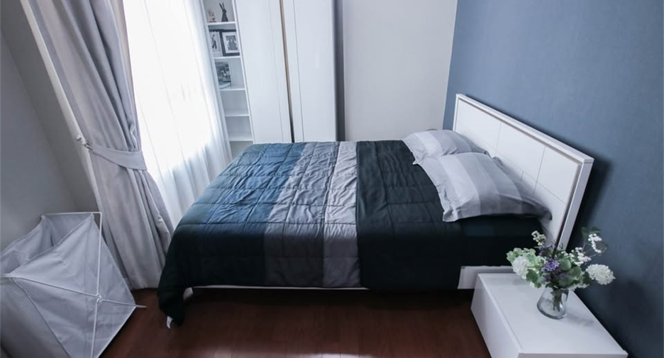 Wohnung zur Miete mit 3 Zimmer in Huai Khwang, Bangkok
