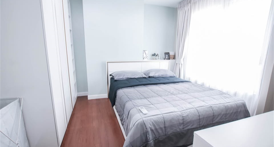 Wohnung zur Miete mit 3 Zimmer in Huai Khwang, Bangkok