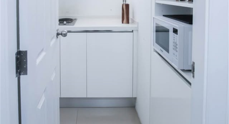 Wohnung zur Miete mit 3 Zimmer in Huai Khwang, Bangkok