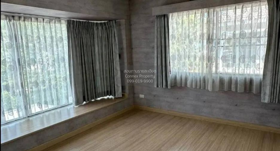For sale 3 bedrooms house in Mueang Nonthaburi, Nonthaburi
