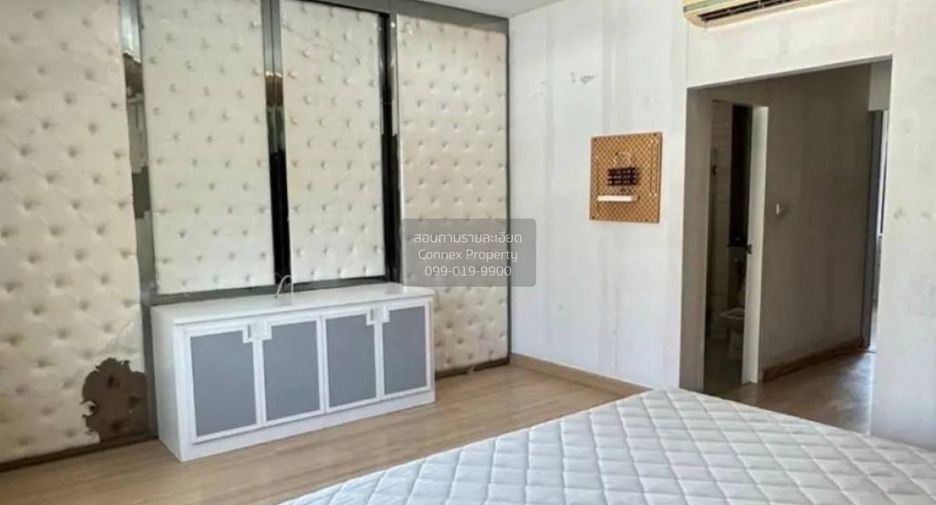 For sale 3 bedrooms house in Mueang Nonthaburi, Nonthaburi