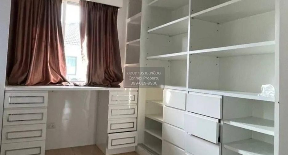 For sale 3 bedrooms house in Mueang Nonthaburi, Nonthaburi