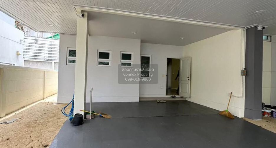 For sale 4 bedrooms house in Pak Kret, Nonthaburi