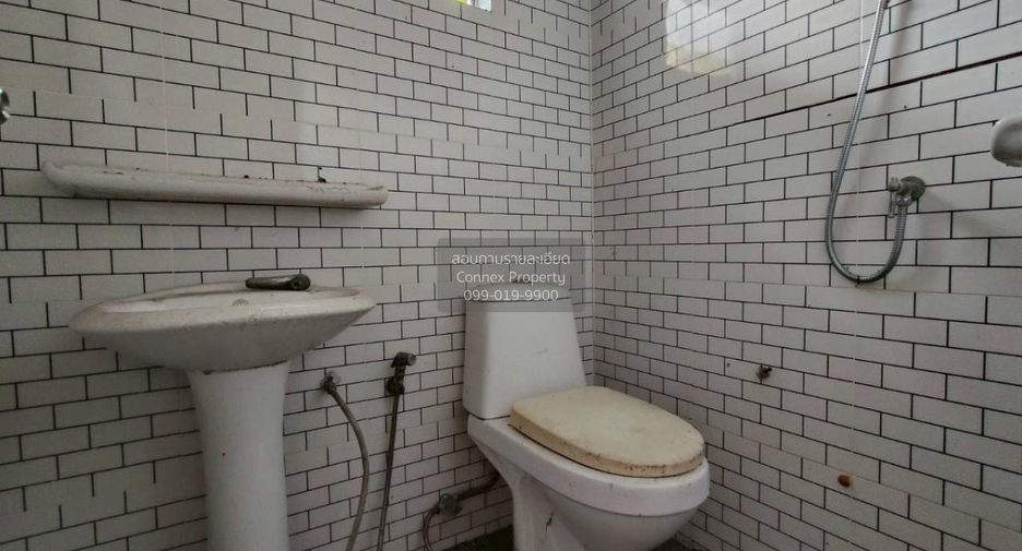 For sale 4 bedrooms townhouse in Bang Phli, Samut Prakan