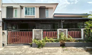 For sale 4 bedrooms townhouse in Bang Phli, Samut Prakan