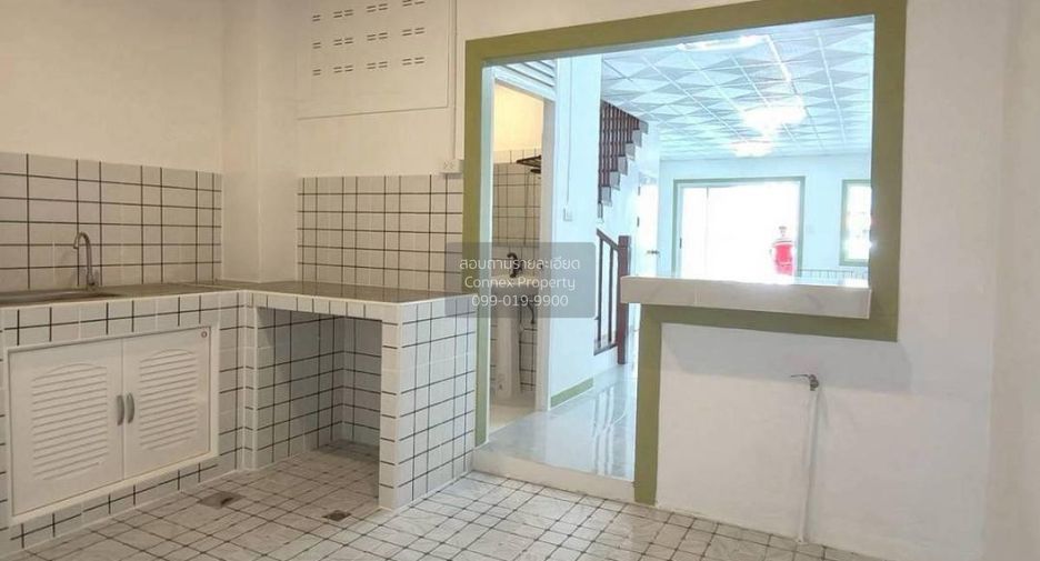 出售 1 卧室 联排别墅 在 Sai Noi, Nonthaburi