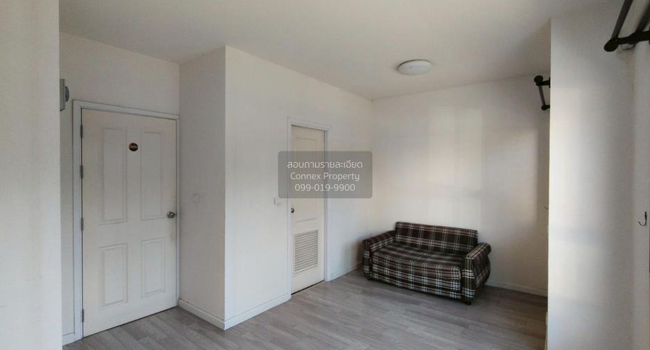 For sale 3 bedrooms townhouse in Mueang Samut Prakan, Samut Prakan