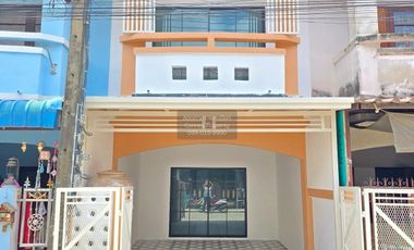 Reihenhaus zum Kauf mit 3 Zimmer in Lam Luk Ka, Pathum Thani