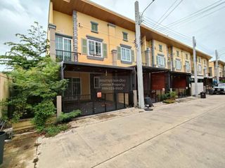 Reihenhaus zum Kauf mit 3 Zimmer in Mueang Samut Prakan, Samut Prakan