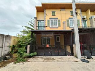 Reihenhaus zum Kauf mit 3 Zimmer in Mueang Samut Prakan, Samut Prakan
