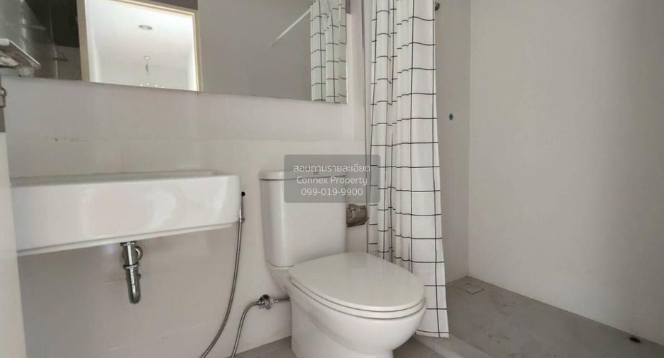 For sale 3 bedrooms townhouse in Mueang Samut Prakan, Samut Prakan