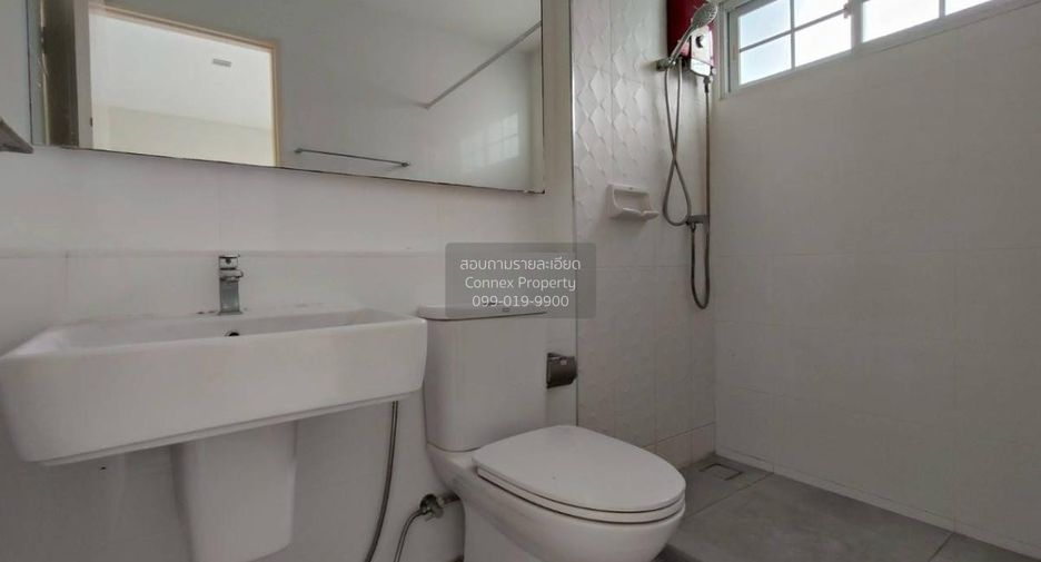 For sale 3 bedrooms townhouse in Mueang Samut Prakan, Samut Prakan