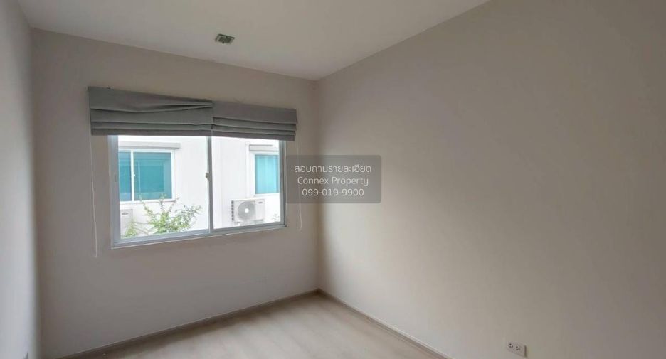 For sale 3 bedrooms townhouse in Mueang Samut Prakan, Samut Prakan