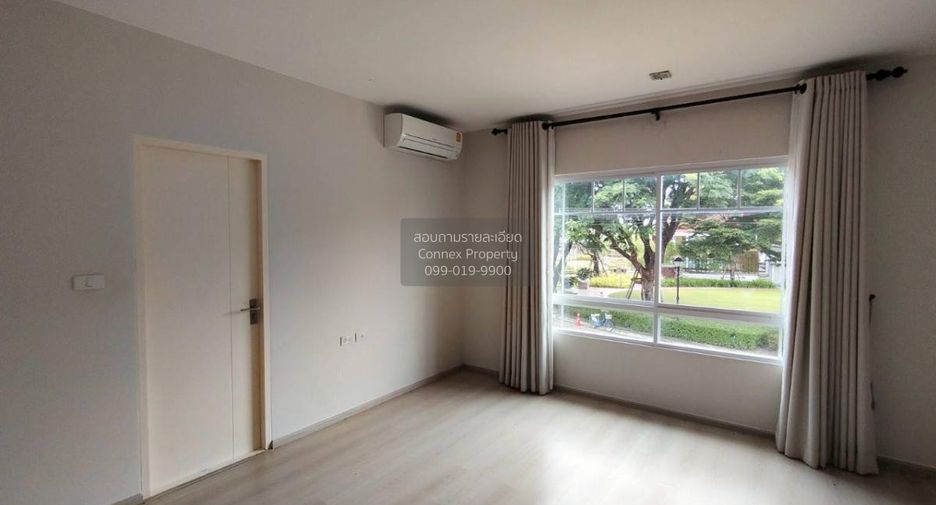 For sale 3 bedrooms townhouse in Mueang Samut Prakan, Samut Prakan