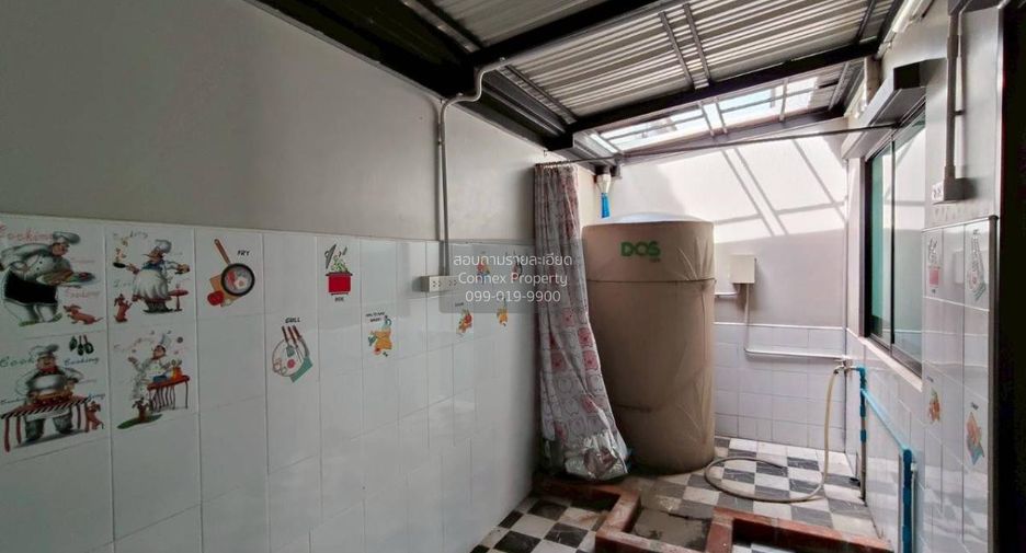 À vendre 3 chambres maison de ville à Krathum Baen, Samut Sakhon