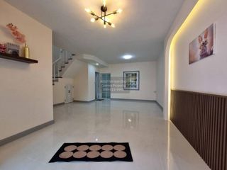 Casa adosada en venta de 3 habitaciones en Bang Yai, Nonthaburi