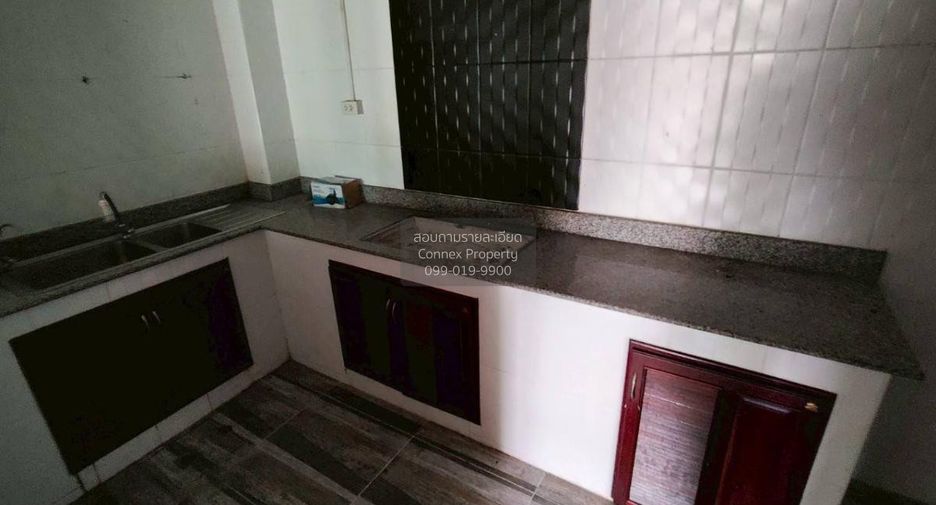 Casa adosada en venta de 4 habitaciones en Nong Khaem, Bangkok