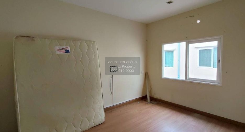 Casa adosada en venta de 4 habitaciones en Nong Khaem, Bangkok