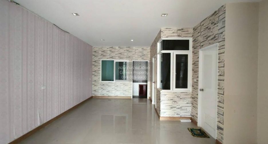 Casa adosada en venta de 4 habitaciones en Nong Khaem, Bangkok