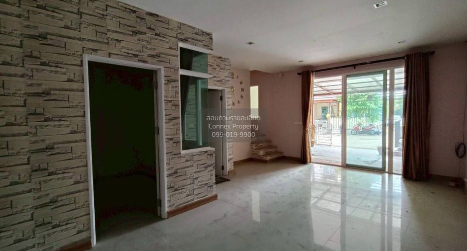 Casa adosada en venta de 4 habitaciones en Nong Khaem, Bangkok