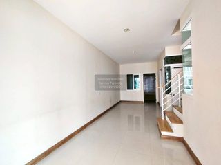 Reihenhaus zum Kauf mit 3 Zimmer in Mueang Samut Prakan, Samut Prakan
