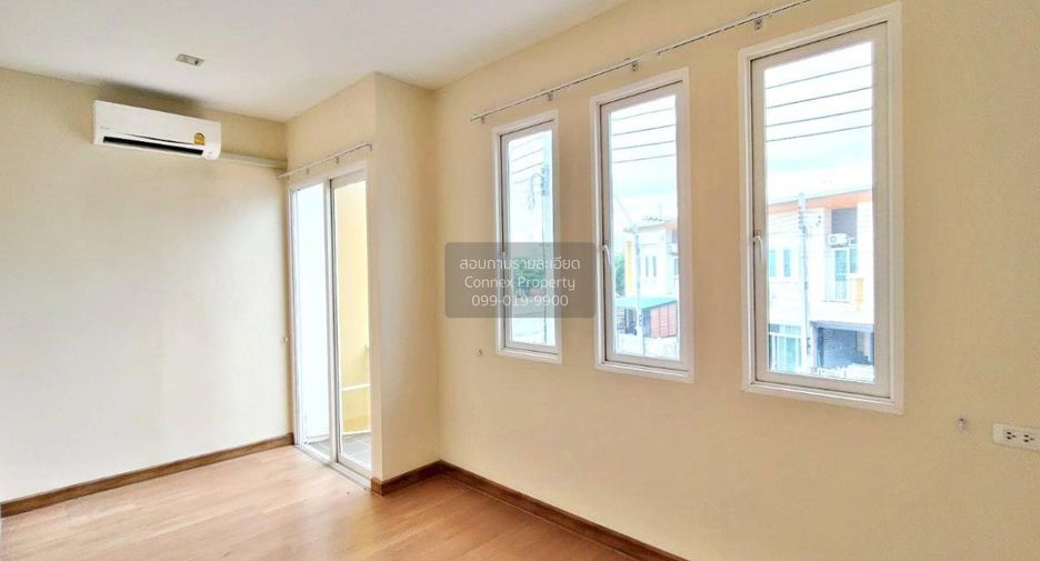 Reihenhaus zum Kauf mit 3 Zimmer in Mueang Samut Prakan, Samut Prakan