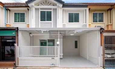 Casa adosada en venta de 3 habitaciones en Mueang Nonthaburi, Nonthaburi